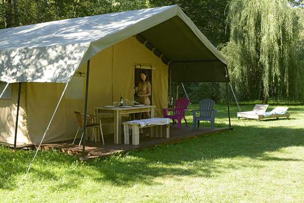 Dordogne-Perigord: naturistencampings naturisme naaktrecreatie campings