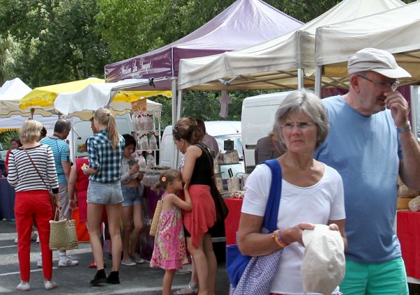 Dordogne Périgord - markten, marchés, markets, market places Les Eyzies